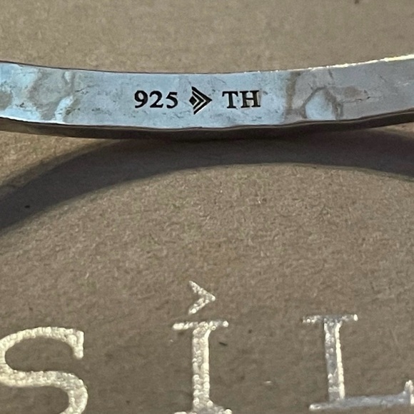 Silpada Sterling Silver ‘Social Circle’ 2 1/4” SMALL Hammered Bangle B3296 - Picture 11 of 14